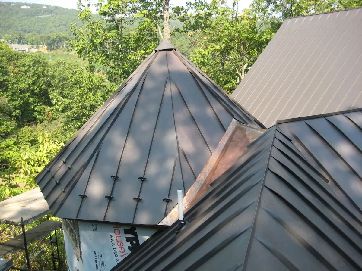 Professional Roof Tarp Installation by Craftsman Roofing in Town and Country